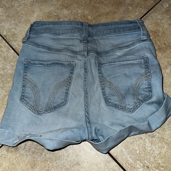 Hollister Curvy high-rise shorts 3“ Size 3/2 - Picture 3 of 3